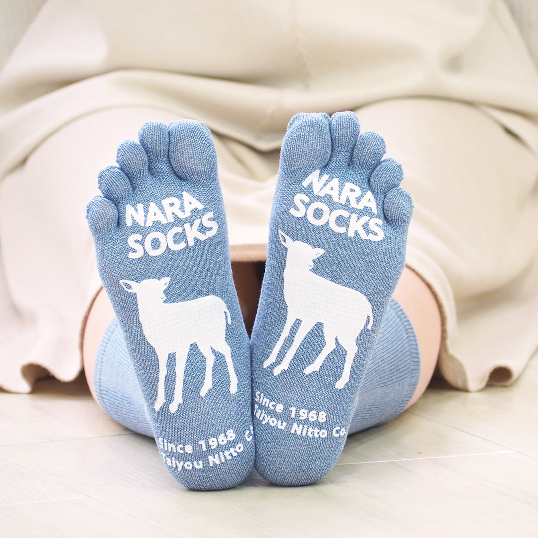 Cotton five-finger socks - with anti-slip grip - 320s