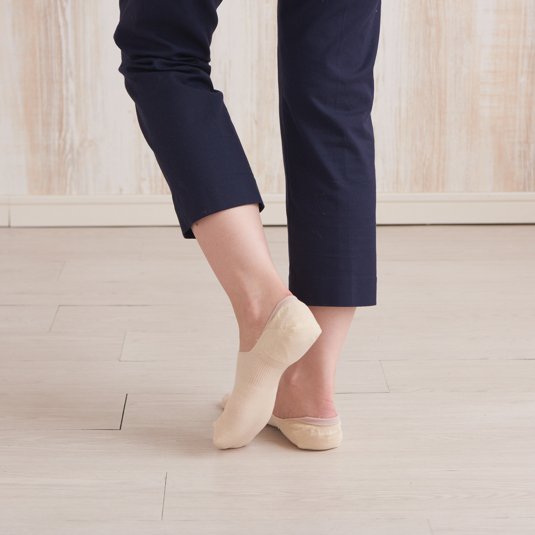 腳跟平滑襪 - 單層涼線腳套 - 582