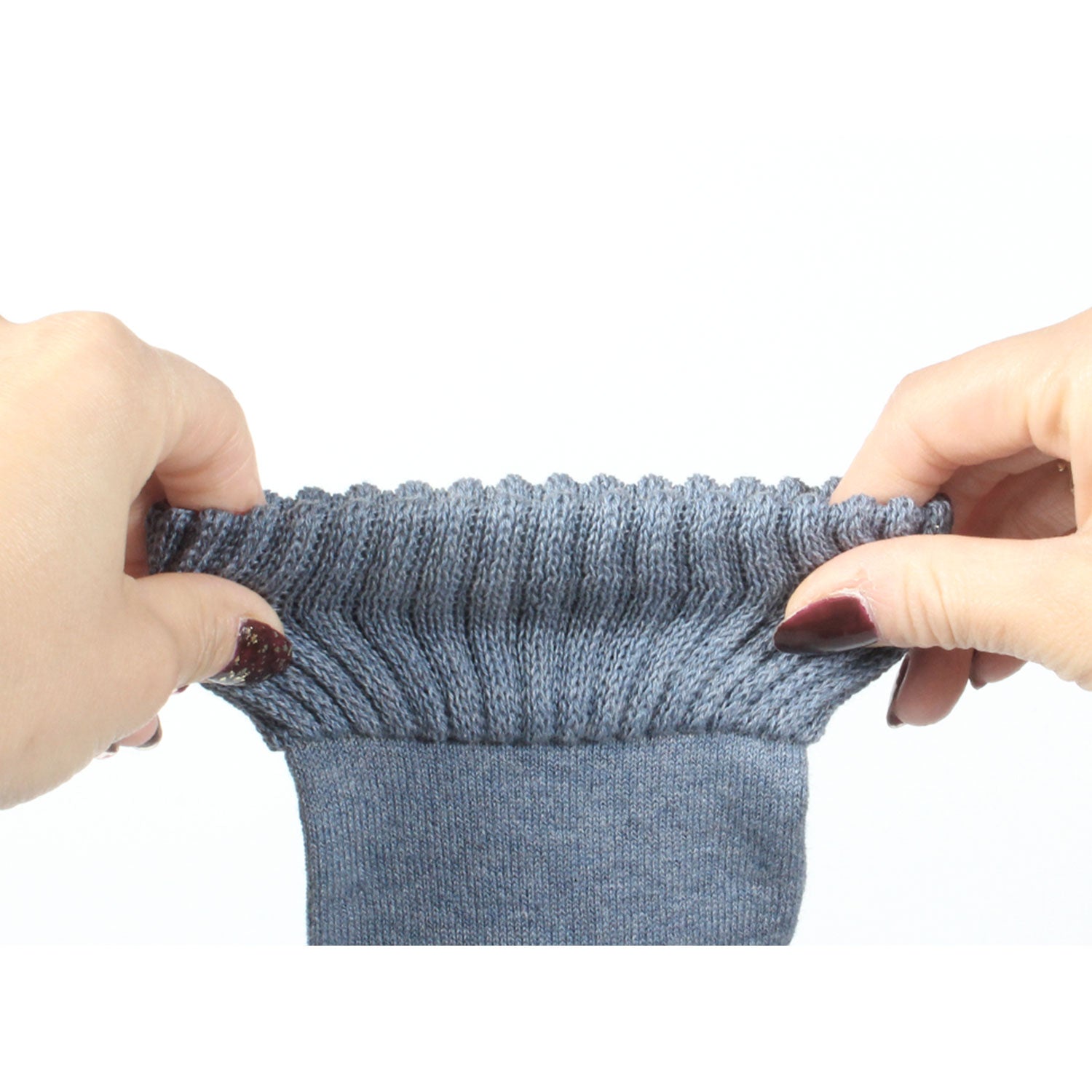Loose-fitting heel-smoothing socks with elastic cuffs - 590a