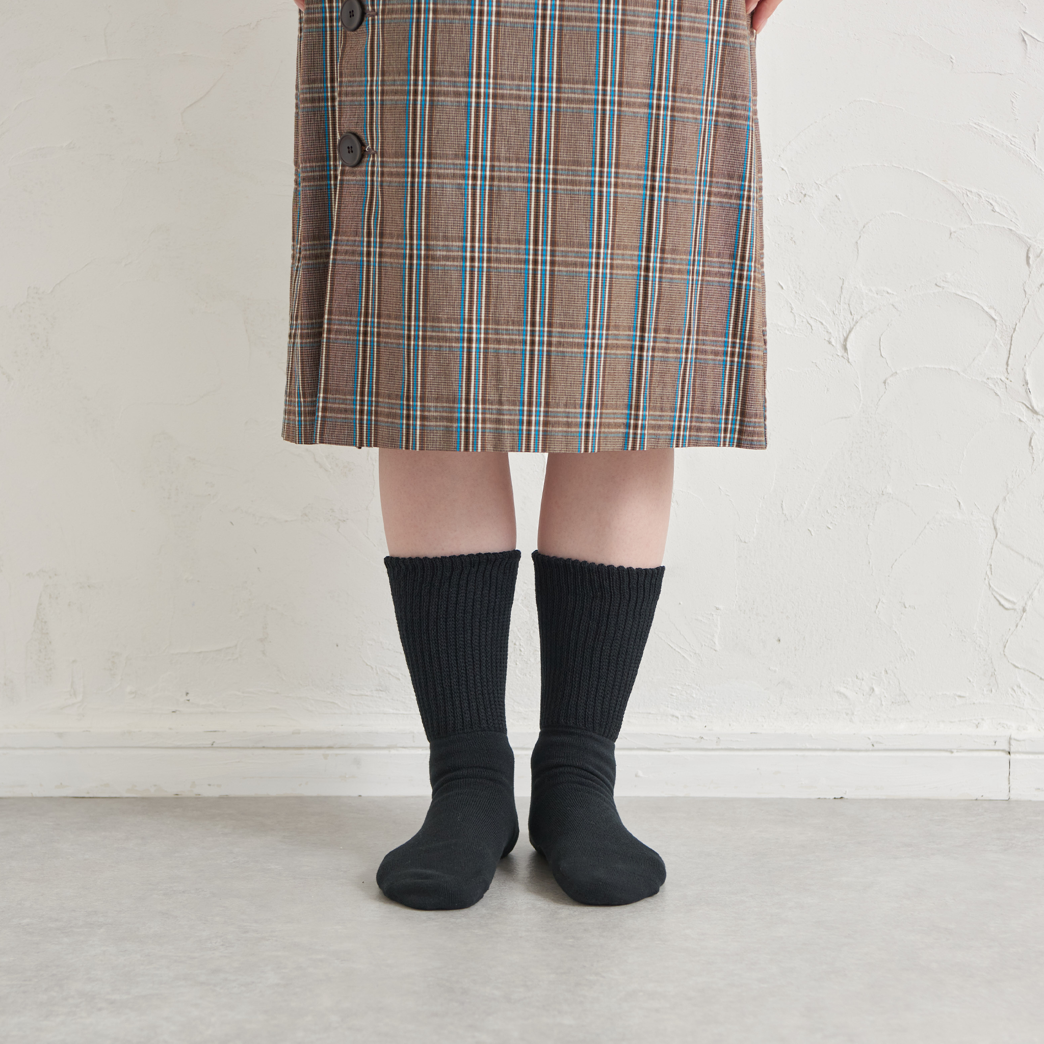 Loose-fitting heel-smoothing socks with elastic cuffs - 649