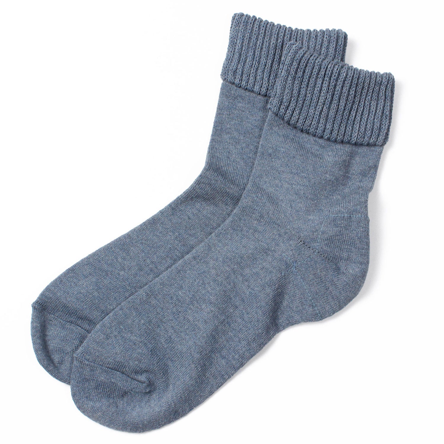 Loose-fitting heel-smoothing socks with elastic cuffs - 590a