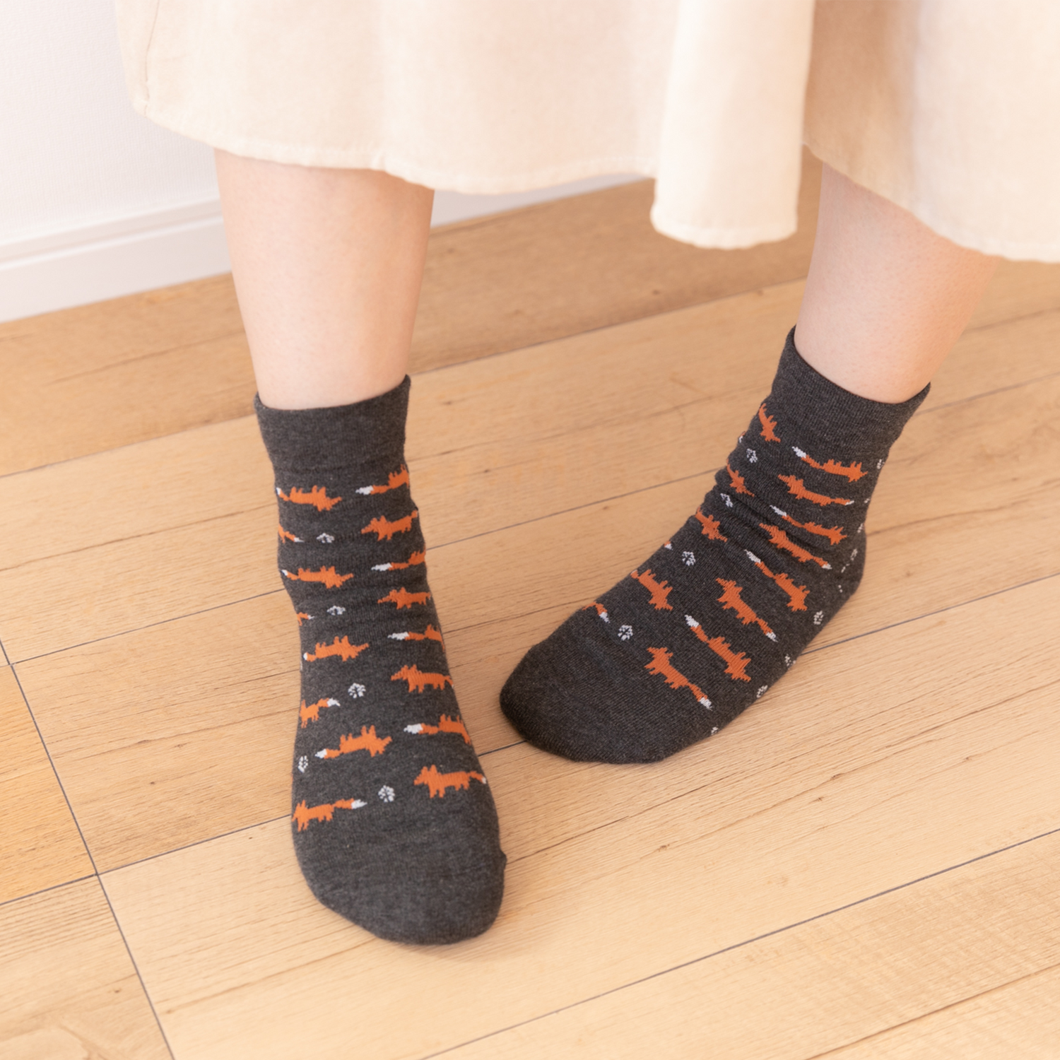 Smooth-heel socks double-layer wool blend [Foxes] - 658
