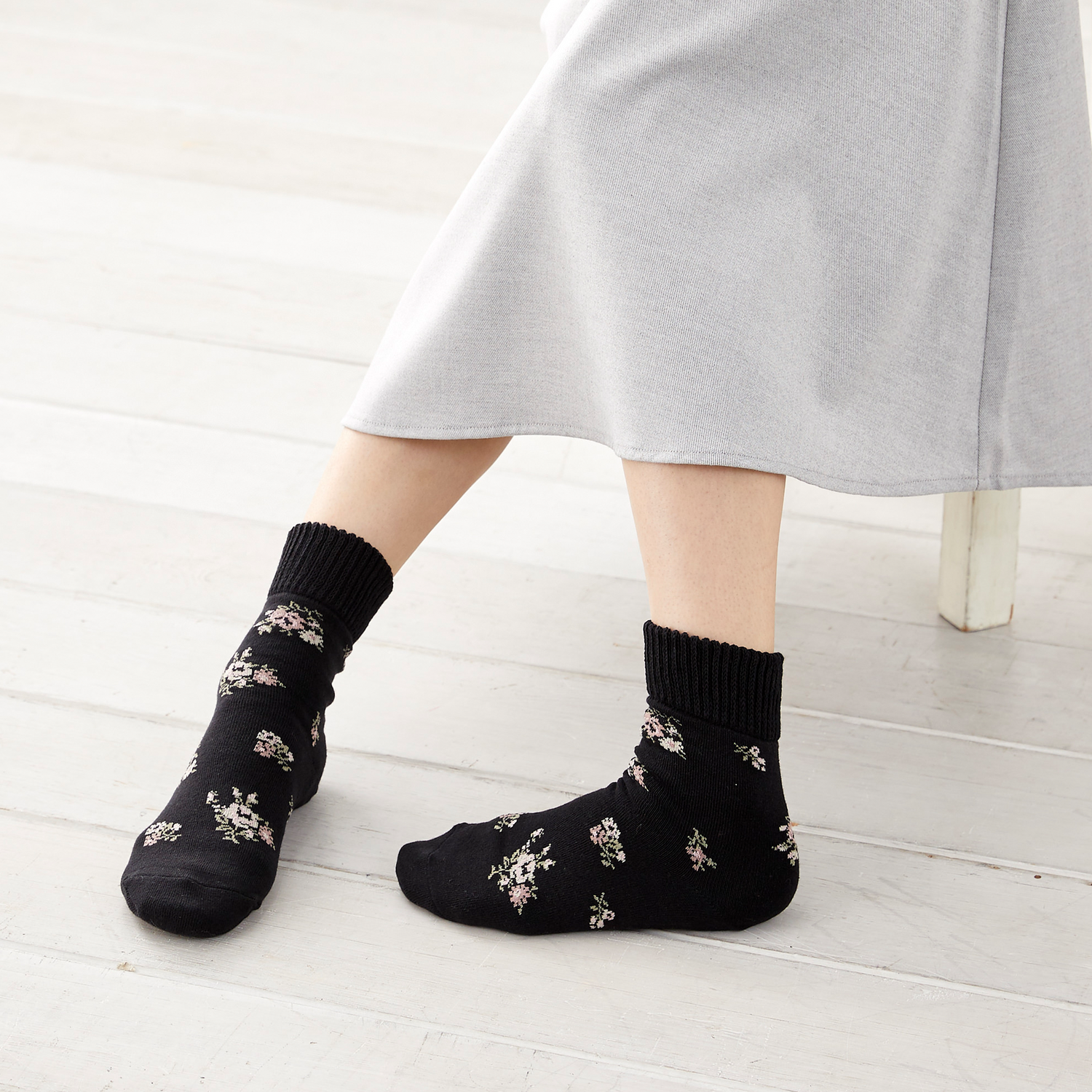 Smooth-heel socks double-layer wool blend [Flowers] - 744