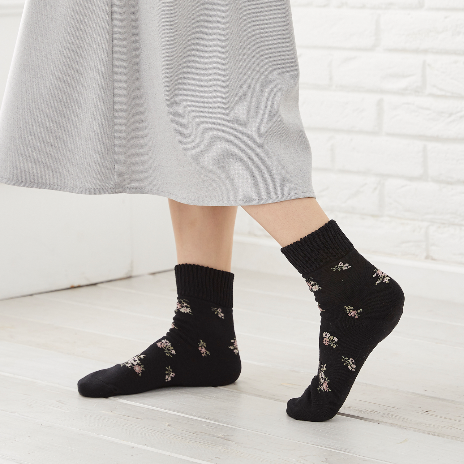 Smooth-heel socks double-layer wool blend [Flowers] - 744